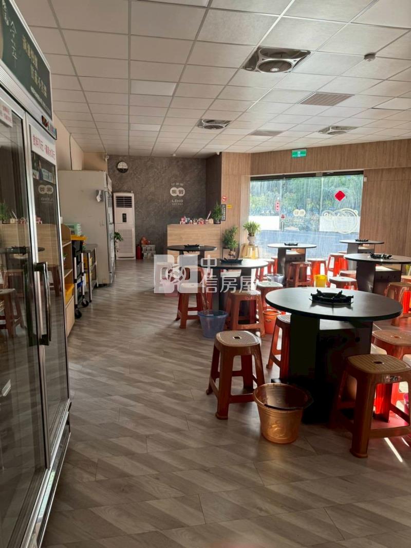高潛力三面臨路店面房屋室內格局與周邊環境