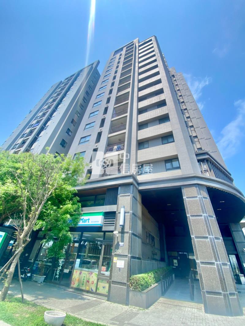 三井好市多輕屋齡大3房+雙平車房屋室內格局與周邊環境