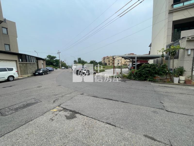 龍井交流道住二建地II房屋室內格局與周邊環境