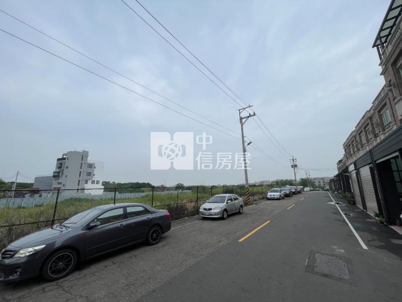 龍井交流道住二建地III房屋室內格局與周邊環境