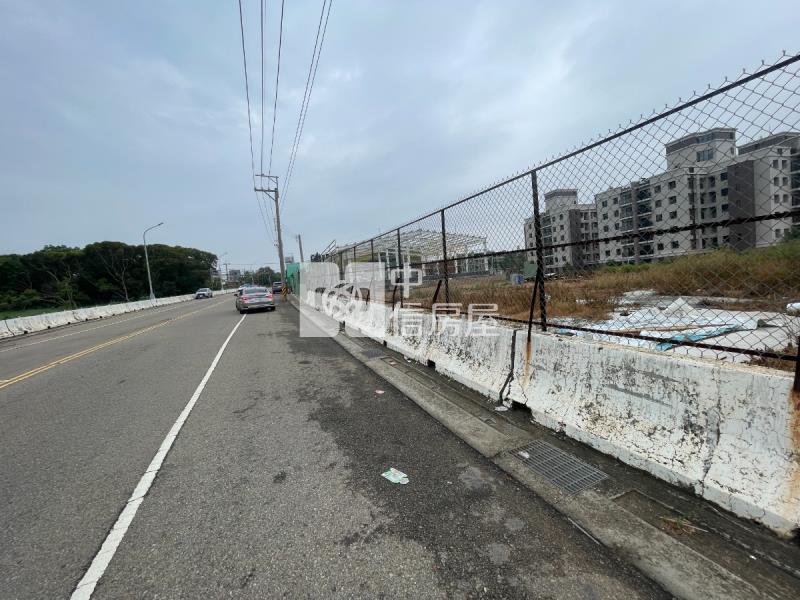 龍井交流道住二建地V房屋室內格局與周邊環境