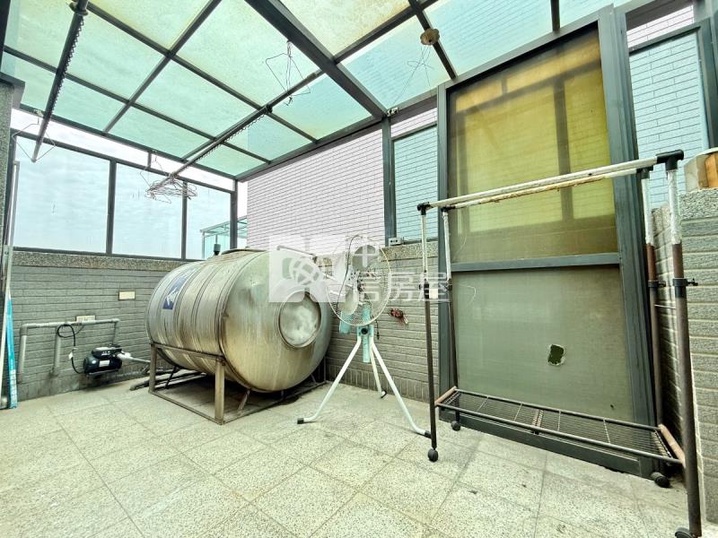 74大毅建設震後邊間管理美別墅房屋室內格局與周邊環境