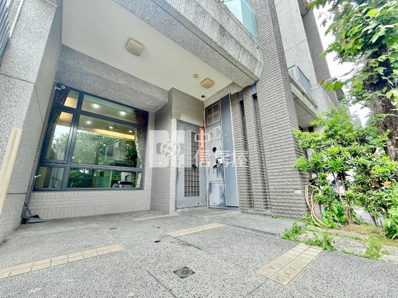 74大毅建設震後邊間管理美別墅房屋室內格局與周邊環境