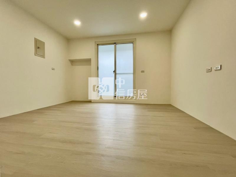 長億精裝五房美墅房屋室內格局與周邊環境