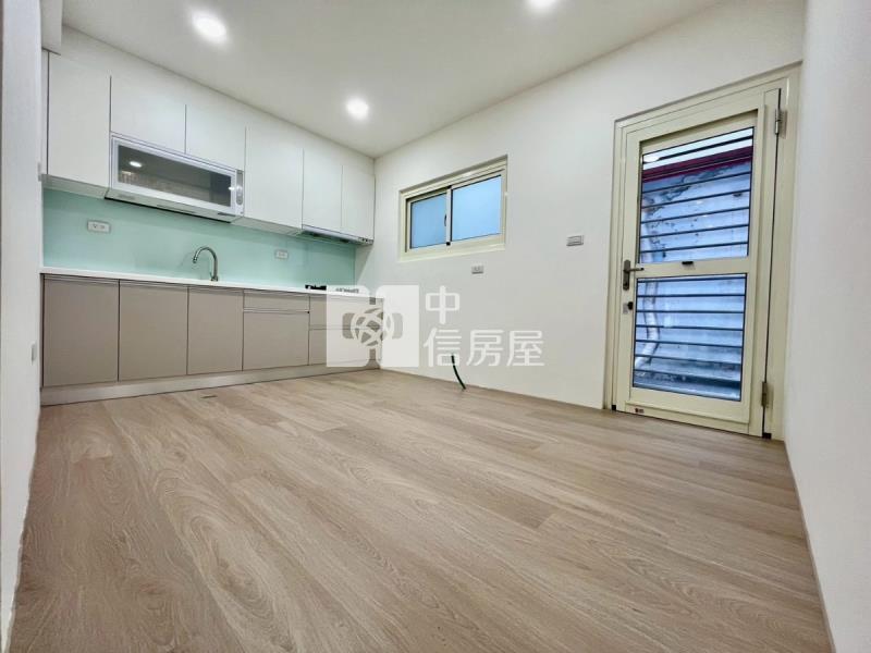 長億精裝五房美墅房屋室內格局與周邊環境