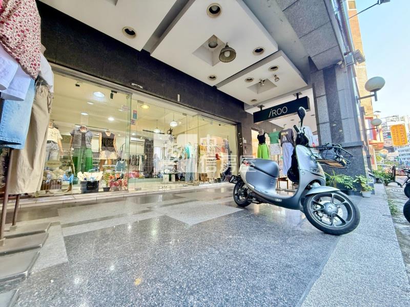 正精誠路上1+2樓大面寬店面房屋室內格局與周邊環境