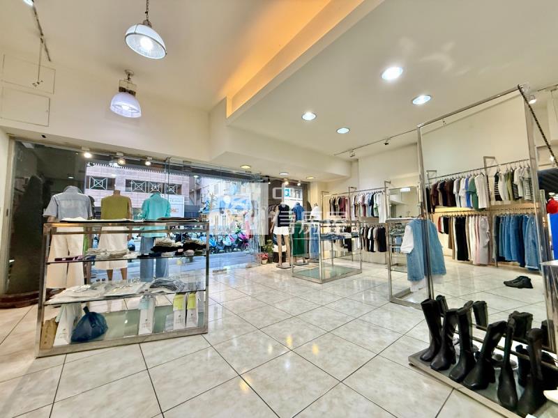 正精誠路上1+2樓大面寬店面房屋室內格局與周邊環境