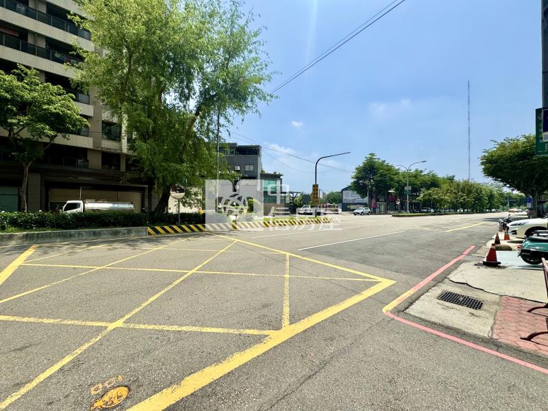 新花園城|興大忠孝中興朝南三房機上房屋室內格局與周邊環境