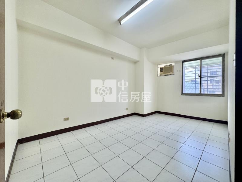 新花園城|興大忠孝中興朝南三房機上房屋室內格局與周邊環境