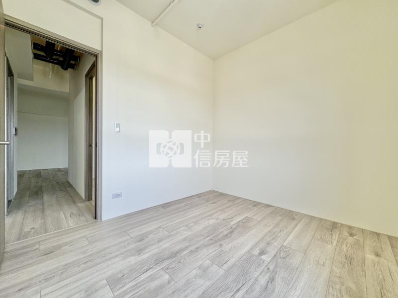 坤悅領秀|朝東山景宜居陽台B1平車大三房房屋室內格局與周邊環境