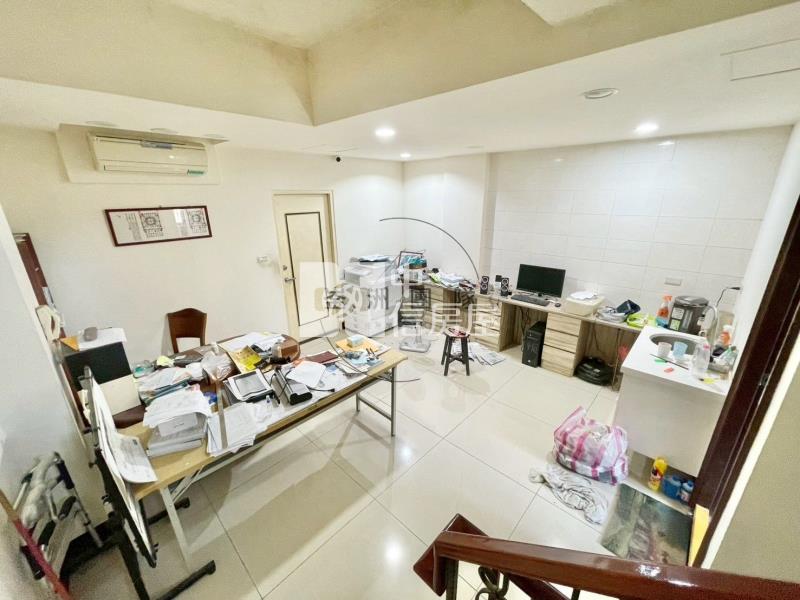 楊梅大學湖畔邊間4房美透天房屋室內格局與周邊環境