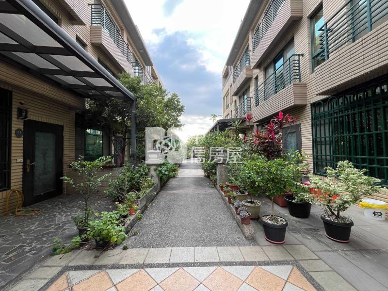 桃園交流道/捷運綠線/美別墅房屋室內格局與周邊環境