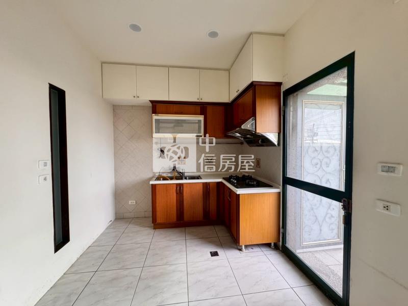 盧森堡歐風別墅房屋室內格局與周邊環境