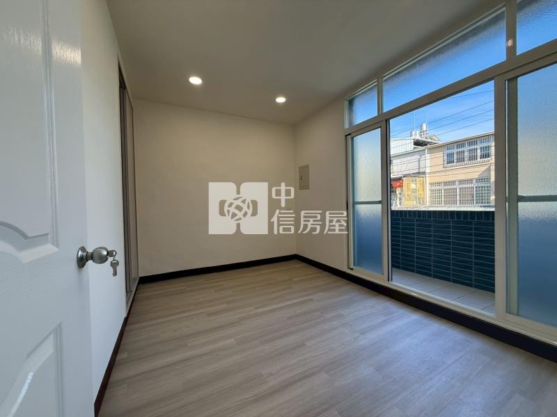 樹孝雙車透天房屋室內格局與周邊環境