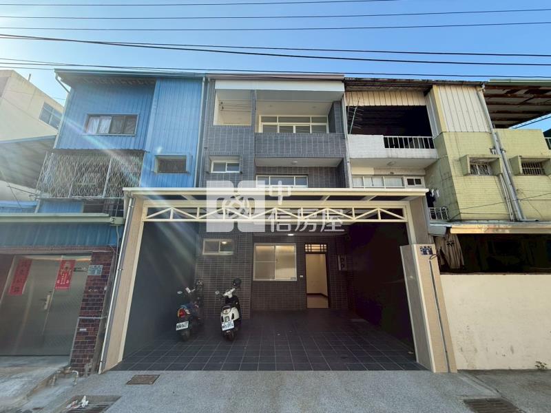樹孝雙車透天房屋室內格局與周邊環境