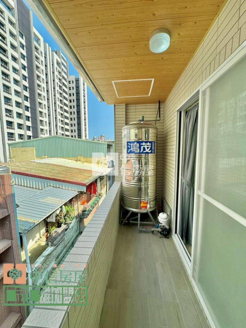 瑞隆商圈翻新車庫透天房屋室內格局與周邊環境