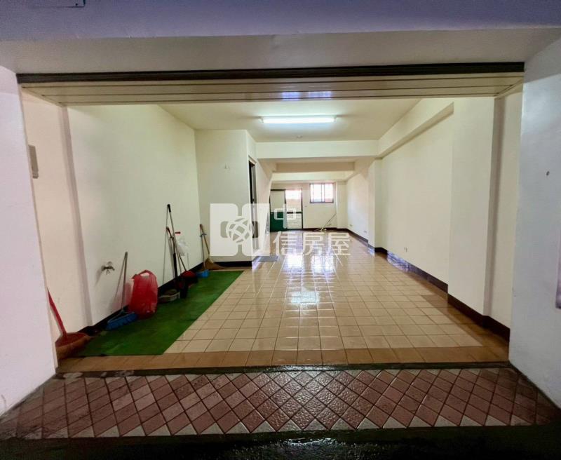 近交流道別墅(羅丹美墅)(中信卓越團隊)房屋室內格局與周邊環境