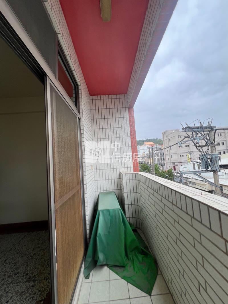 文心崇德商圈臨路透店房屋室內格局與周邊環境