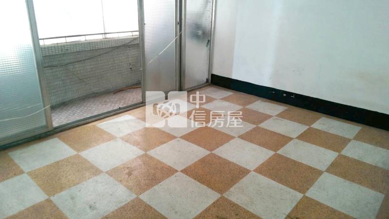 東區超值金店面房屋室內格局與周邊環境