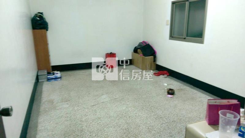 東區超值金店面房屋室內格局與周邊環境