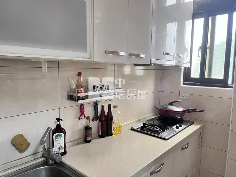 賢庵國小旁公寓二樓房屋室內格局與周邊環境