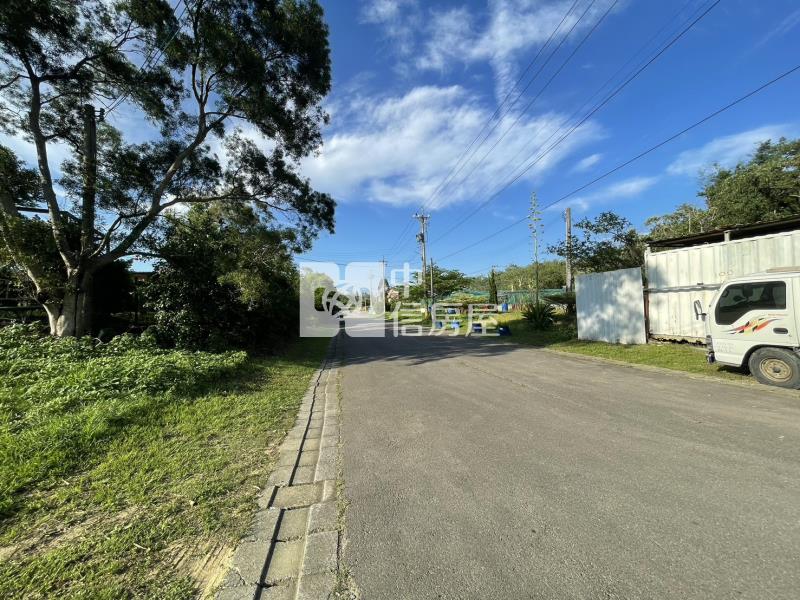 園區旁面寬平坦8米路投資美地房屋室內格局與周邊環境