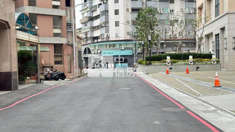 福容VOCO旁車位3+1房房屋室內格局與周邊環境