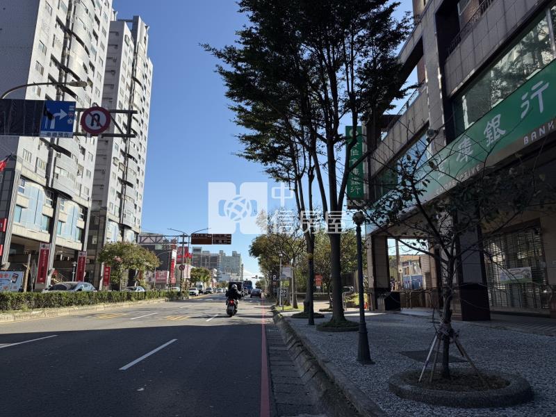 平鎮中悅桂冠新整美3房房屋室內格局與周邊環境