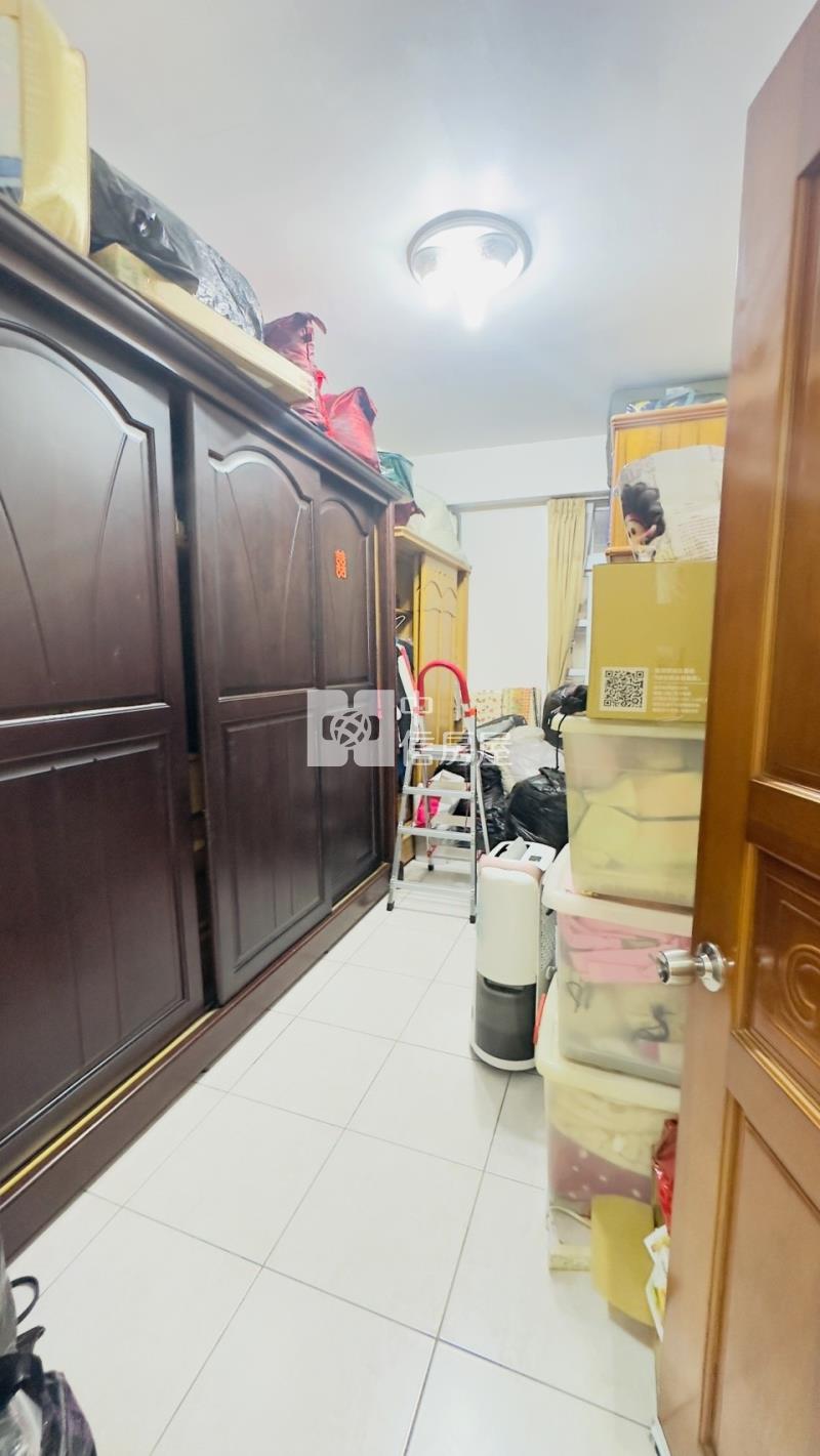 新坡稀有大四房車疊層美別墅房屋室內格局與周邊環境