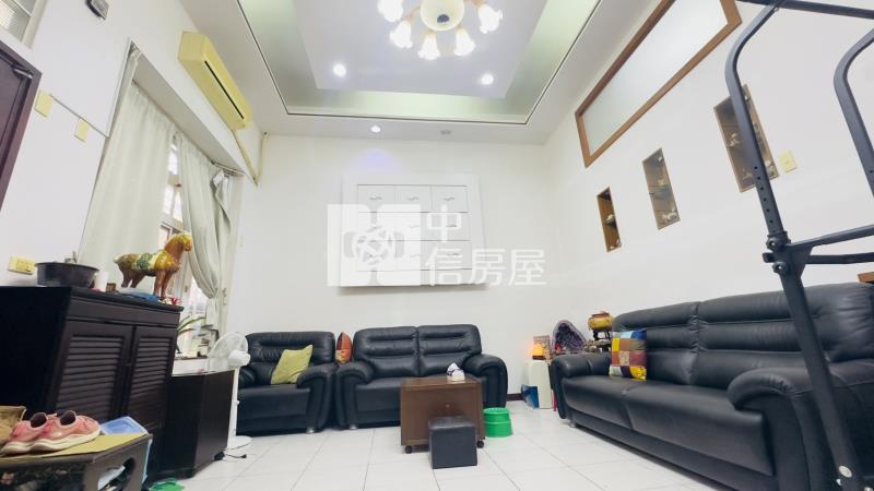 新坡稀有大四房車疊層美別墅房屋室內格局與周邊環境