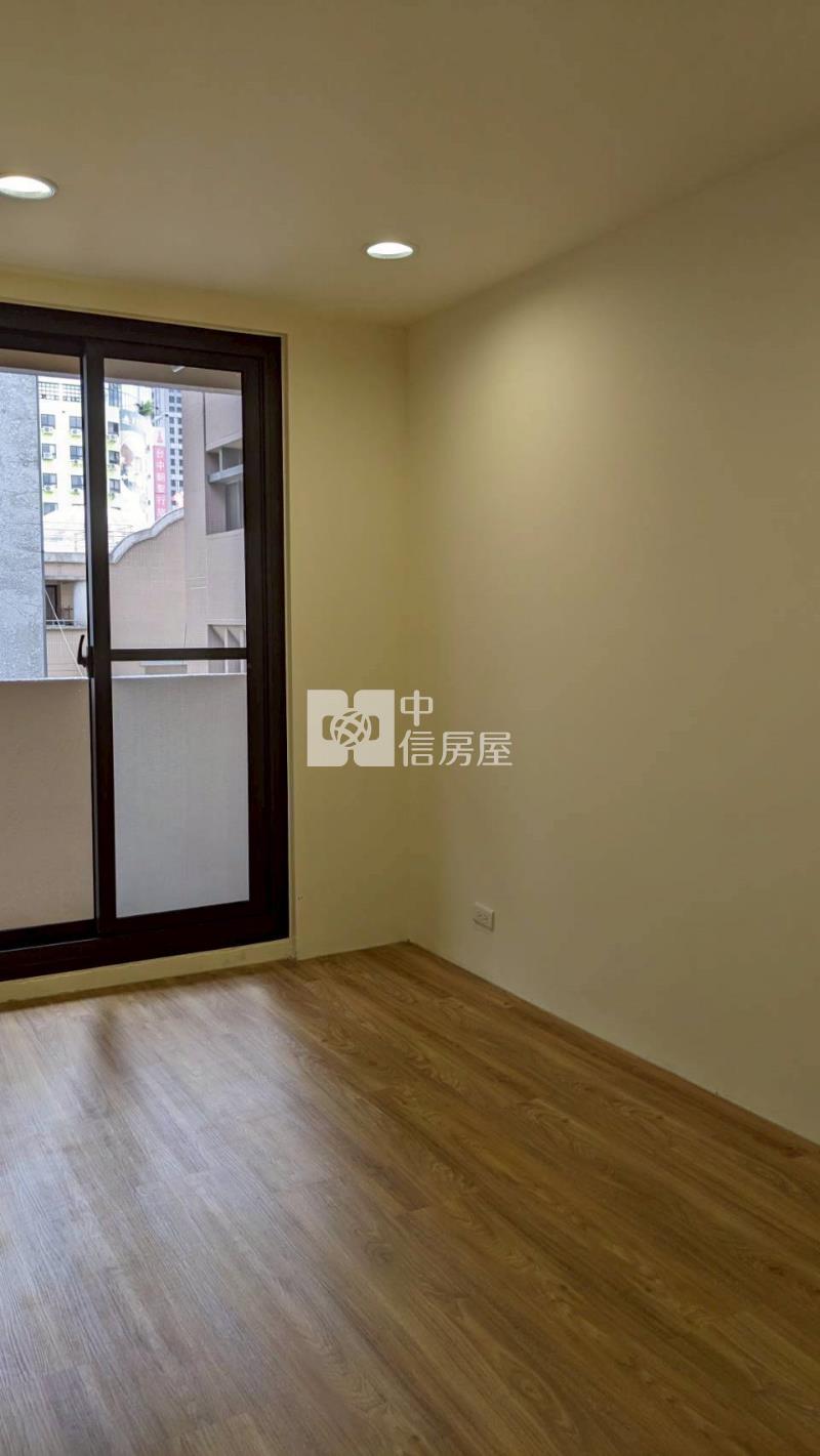 梅亭東街全新整理透店房屋室內格局與周邊環境