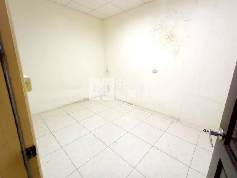 龍岡路康貝特旁低總價透天(中信卓越團隊)房屋室內格局與周邊環境