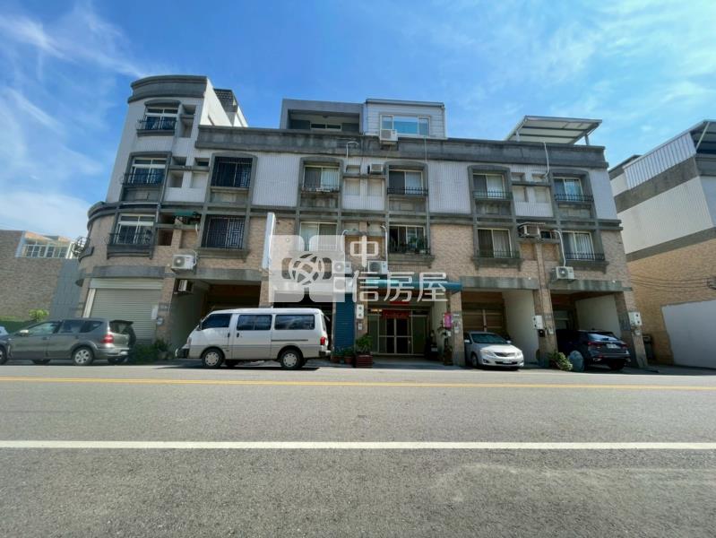 運動公園附近臨路8米美透天房屋室內格局與周邊環境
