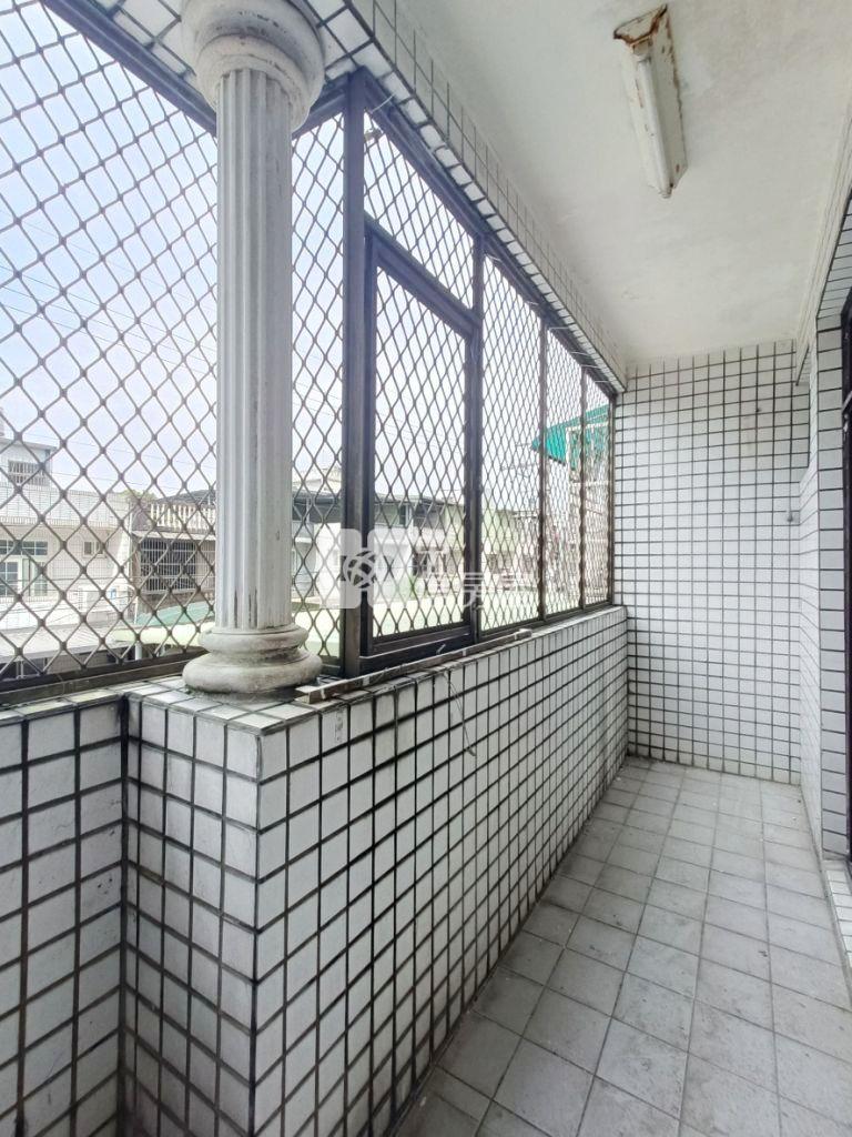 龍潭近渴望園區大地坪庭院透天房屋室內格局與周邊環境