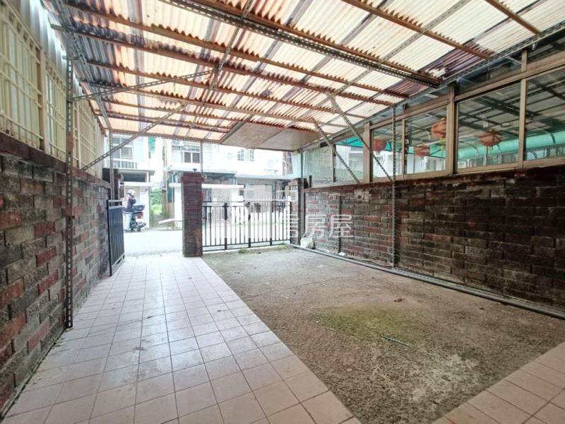 龍潭近渴望園區大地坪庭院透天房屋室內格局與周邊環境