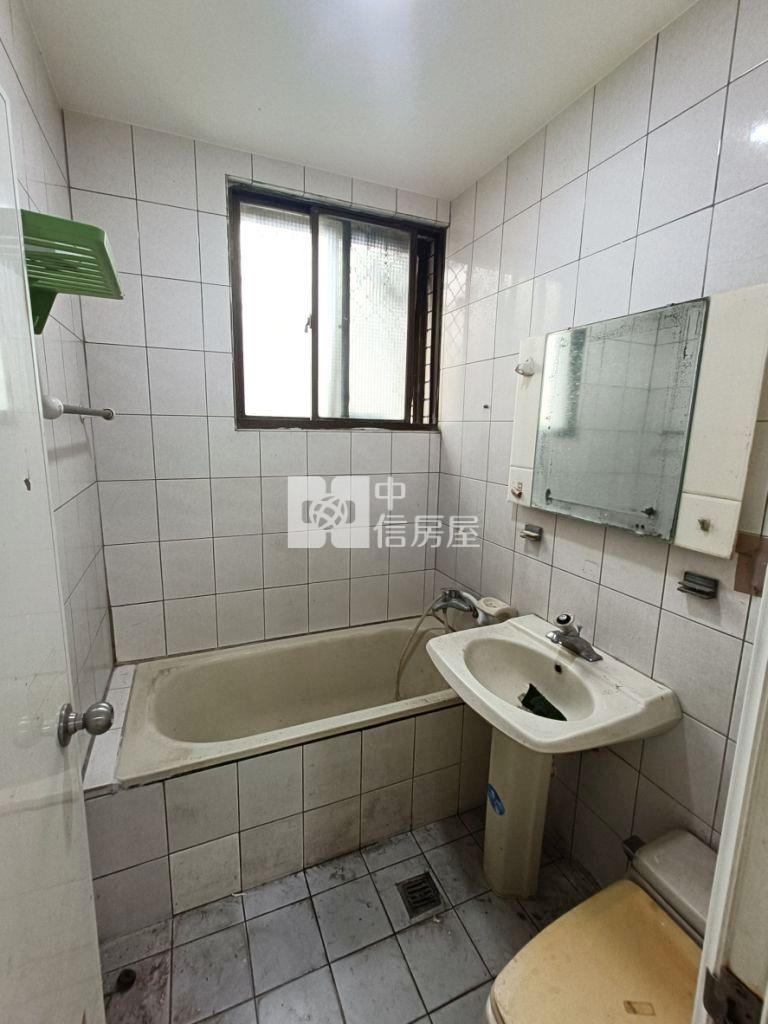 龍潭近渴望園區大地坪庭院透天房屋室內格局與周邊環境