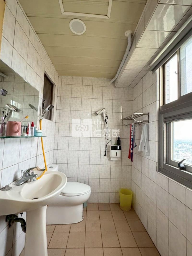 安平國中四房景觀車寓房屋室內格局與周邊環境