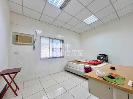 屏東房屋 驛站夜市輕齡金店舖-屋主自建房屋室內格局與周邊環境