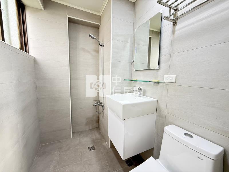 龍岡錢櫃大樓美裝三房房屋室內格局與周邊環境