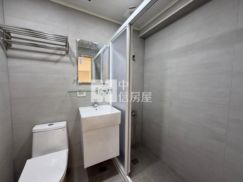 龍岡錢櫃大樓美裝三房房屋室內格局與周邊環境