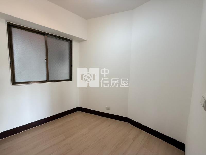 龍岡錢櫃大樓美裝三房房屋室內格局與周邊環境