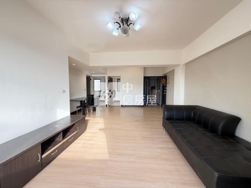 龍岡錢櫃大樓美裝三房房屋室內格局與周邊環境