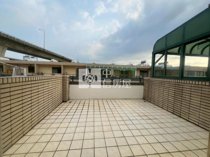 近交流道旁羅丹美墅透天房屋室內格局與周邊環境