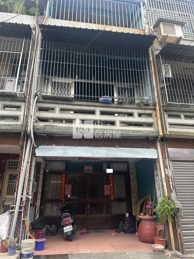 屏東仁和村近枋寮國小學區大地坪透天(水底寮) 門口停車 租不如買房屋室內格局與周邊環境