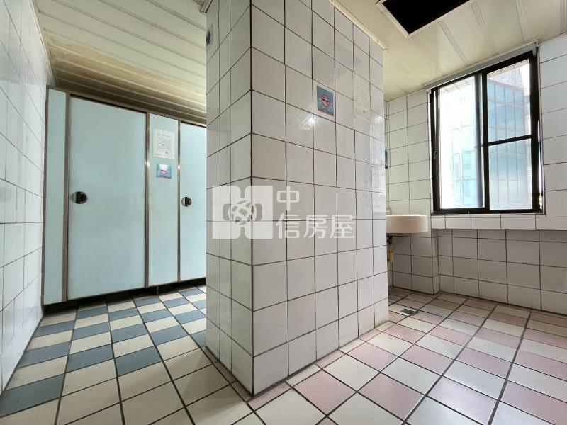 進化路國產都心統領高樓層低總價商辦房屋室內格局與周邊環境