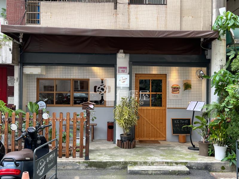 SOGO百貨-影城超值收租金店面房屋室內格局與周邊環境