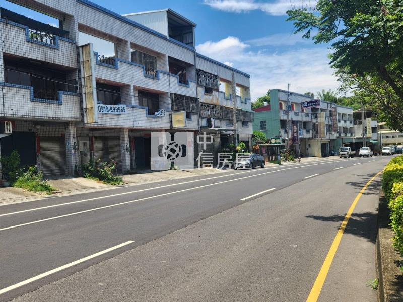 芬園雙棟大面寬金店面房屋室內格局與周邊環境