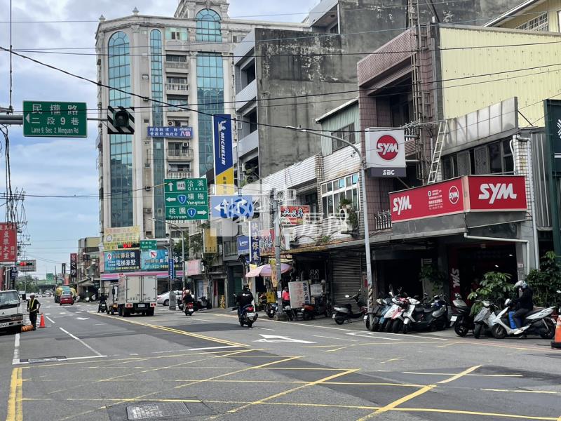中壢民權路1-4樓透店近A21房屋室內格局與周邊環境