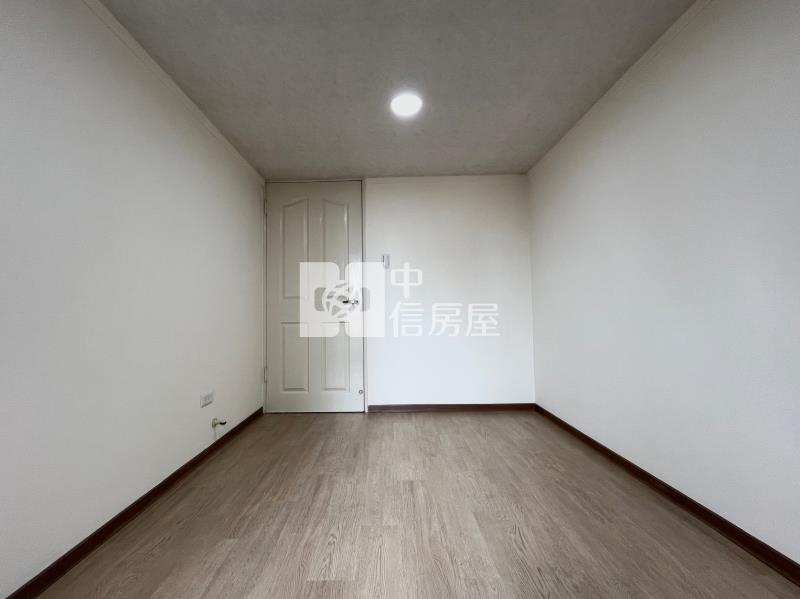 一點利市場旁低總價電梯2+1房房屋室內格局與周邊環境