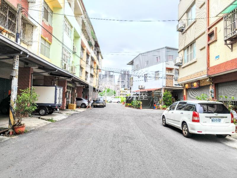 太平10米路@店住合一@透店房屋室內格局與周邊環境